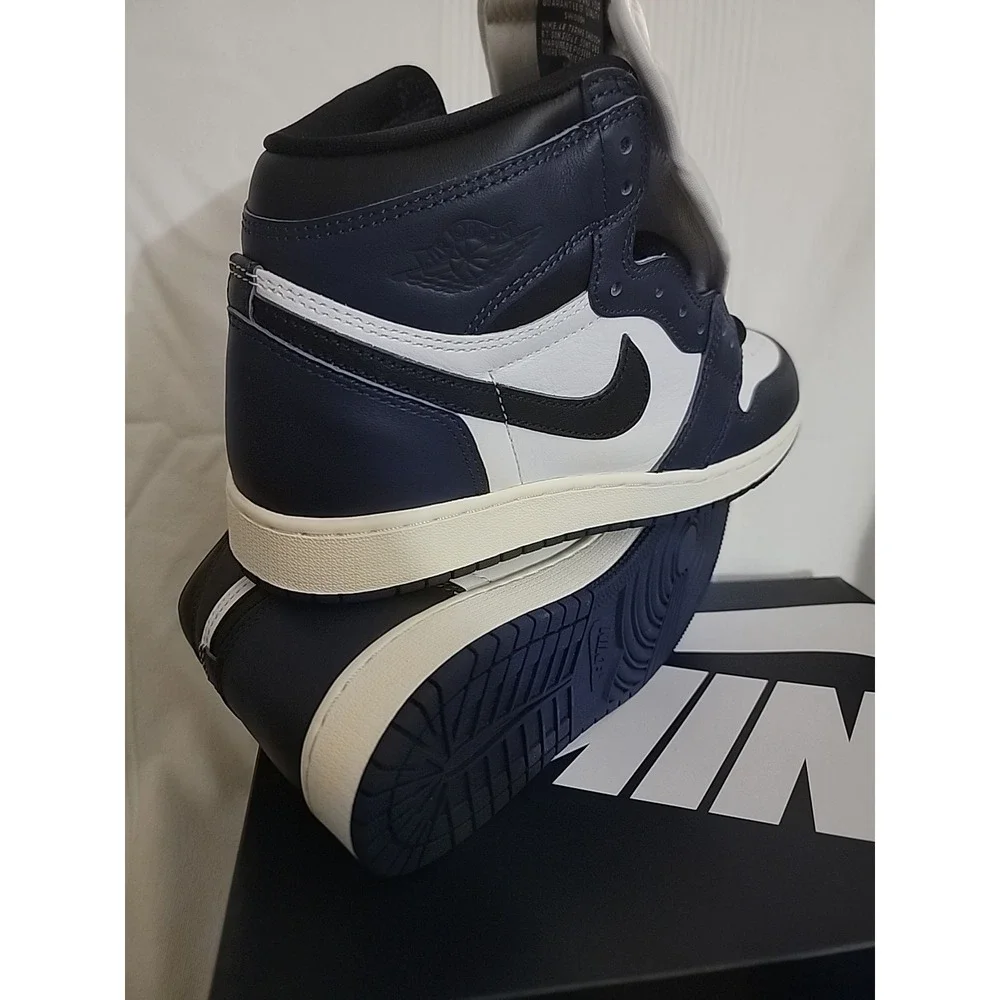 Air Jordon 1 Retro High OG GS Size 6.5 FD1437-401‎
